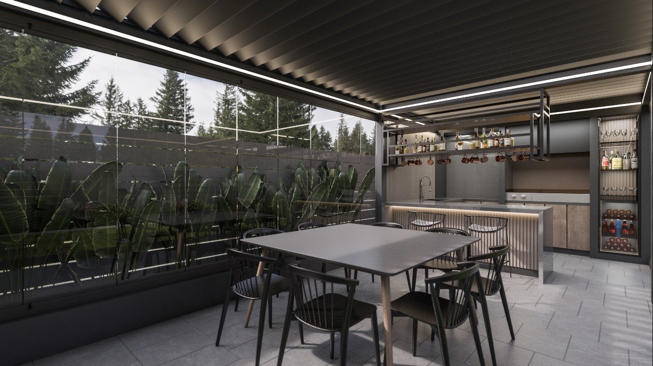 Terraza con pérgola de aluminio, cierre de cristal y comedor